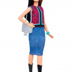 Papusa Barbie se schimba dupa 57 de ani_Petite (1)